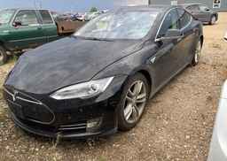 2015 TESLA Model S 85D