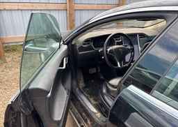 2015 TESLA Model S 85D