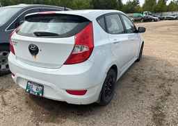 2014 HYUNDAI ACCENT GL