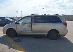 2005 TOYOTA SIENNA XLE V6