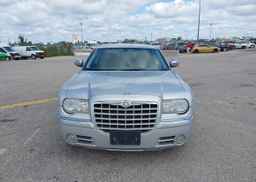 2009 CHRYSLER 300 LIMITED