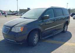 2011 CHRYSLER TOWN & COUNTRY TOURING