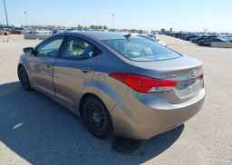 2013 HYUNDAI ELANTRA GL