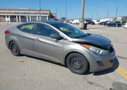 2013 HYUNDAI ELANTRA GL