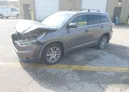 2015 TOYOTA HIGHLANDER XLE V6