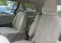2014 TOYOTA SIENNA LE V6