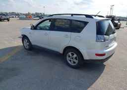 2010 MITSUBISHI OUTLANDER ES