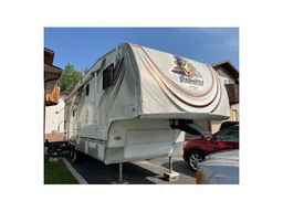 2009 PROWLER TRAILER
