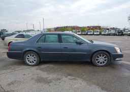2010 CADILLAC DTS