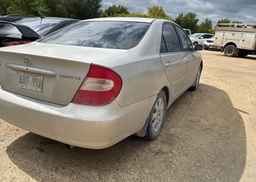 2004 TOYOTA CAMRY LE