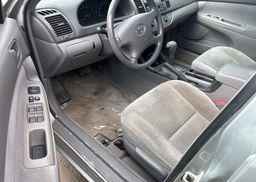 2004 TOYOTA CAMRY LE