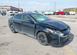 2023 KIA FORTE EX