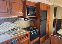 2010 COACHMEN TRAILER