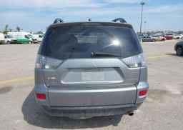 2013 MITSUBISHI OUTLANDER ES