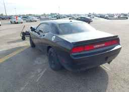 2011 DODGE CHALLENGER SE