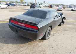 2011 DODGE CHALLENGER SE