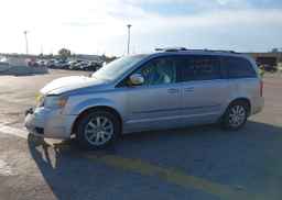 2009 CHRYSLER TOWN & COUNTRY TOURING