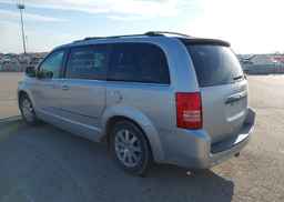 2009 CHRYSLER TOWN & COUNTRY TOURING