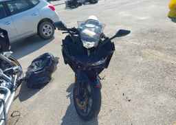 2015 YAMAHA YZF R3