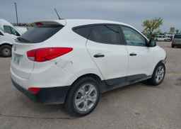 2015 HYUNDAI TUCSON GL
