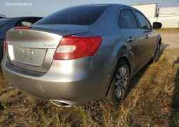 2011 SUZUKI KIZASHI S