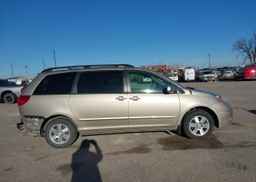 2009 TOYOTA SIENNA CE V6