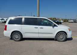 2014 CHRYSLER TOWN & COUNTRY LIMITED