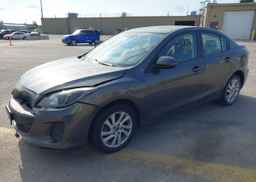 2013 MAZDA MAZDA3 GS SKY