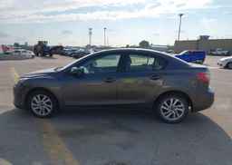 2013 MAZDA MAZDA3 GS SKY