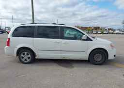 2010 DODGE GRAND CARAVAN SXT