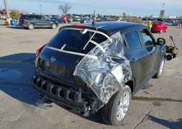 2011 NISSAN JUKE SL