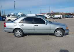 1996 MERCEDES-BENZ C220W