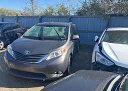 2011 TOYOTA SIENNA XLE V6