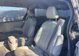 2011 TOYOTA SIENNA XLE V6