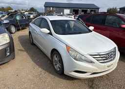 2013 HYUNDAI SONATA GL