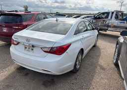 2013 HYUNDAI SONATA GL