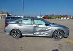 2018 HONDA CIVIC SE