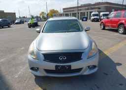 2011 INFINITI G37X