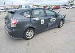 2016 TOYOTA PRIUS V