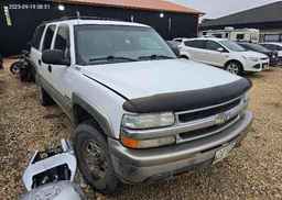 2000 CHEVROLET SUBURBAN 2500 LS