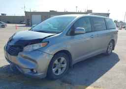 2011 TOYOTA SIENNA LE V6