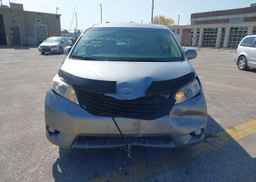 2011 TOYOTA SIENNA LE V6