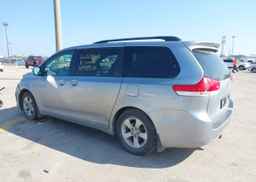 2011 TOYOTA SIENNA LE V6