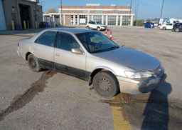 1997 TOYOTA CAMRY LE