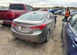 2013 HYUNDAI ELANTRA GL