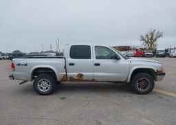 2004 DODGE DAKOTA SPORT V8 QUAD CAB