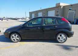 2005 FORD FOCUS ZX5