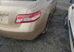 2010 TOYOTA CAMRY SE