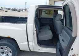 2009 DODGE DAKOTA SXT