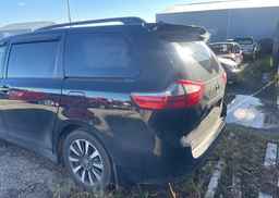 2019 TOYOTA SIENNA SE V6